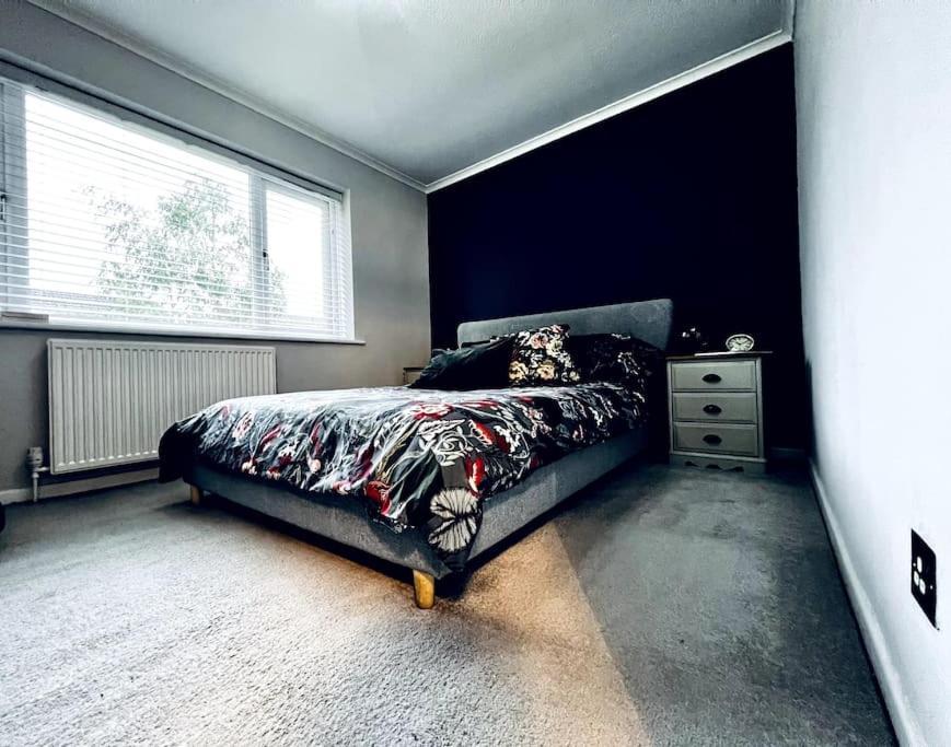 Вілла Entire Modern House In Tamworth - 2 Double Beds + Free Parking Екстер'єр фото
